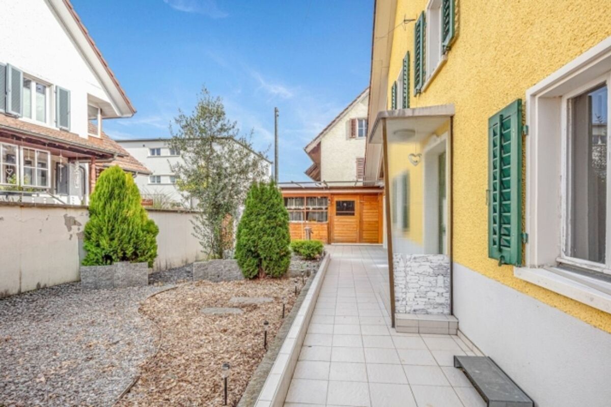 EINFAMILIENHAUS MIT POTENZIAL - 0