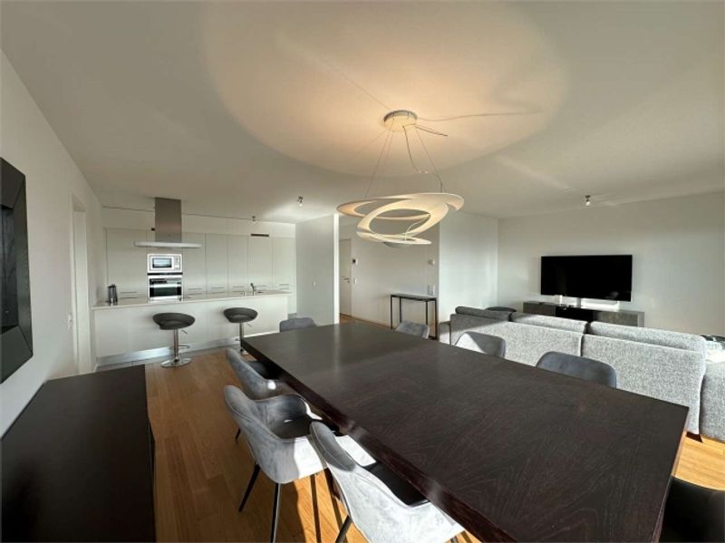 4.5-Zimmer-Wohnung mit Terrasse und Seeblick - 4