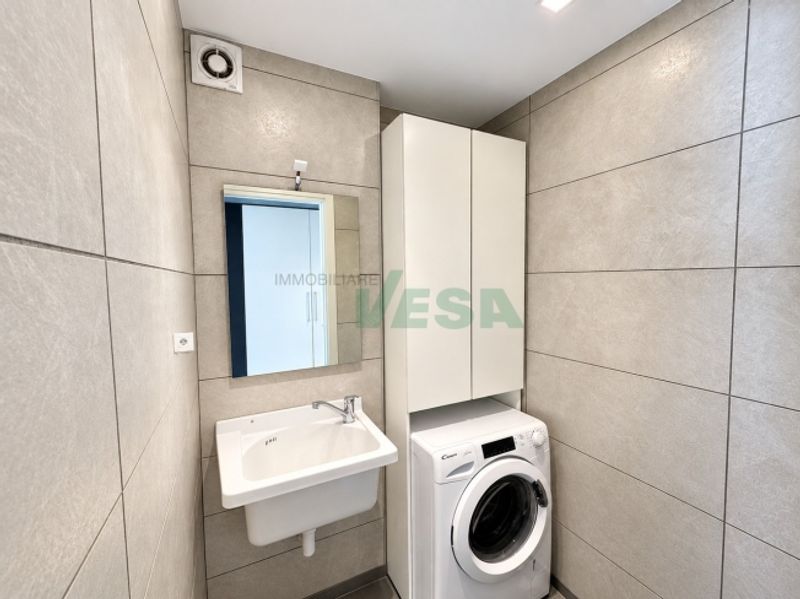 Moderne und helle 2-Zimmer-Wohnung mit Seeblick und grosser Terrasse - 10