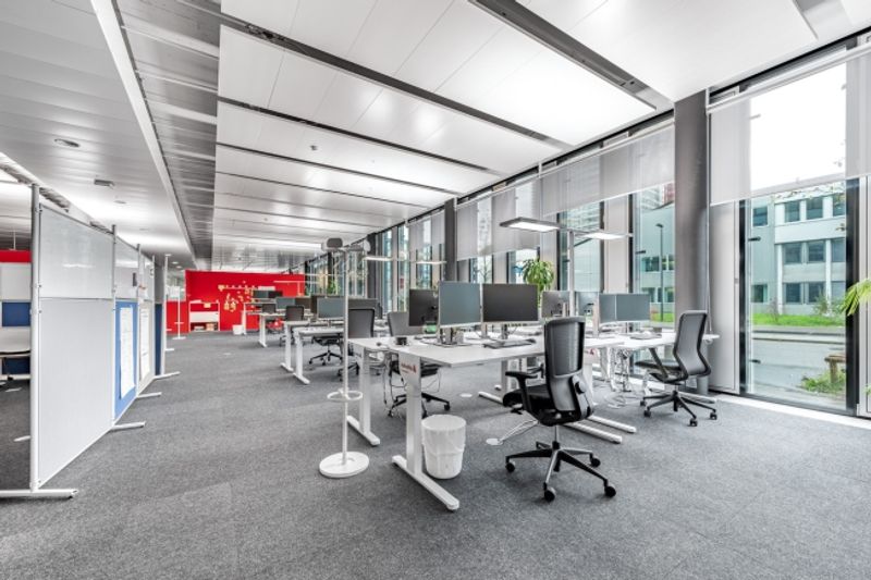Flächen von 490 - 980 m² | Ausgebaute Büroflächen am Bahnhof Stettbach - 3