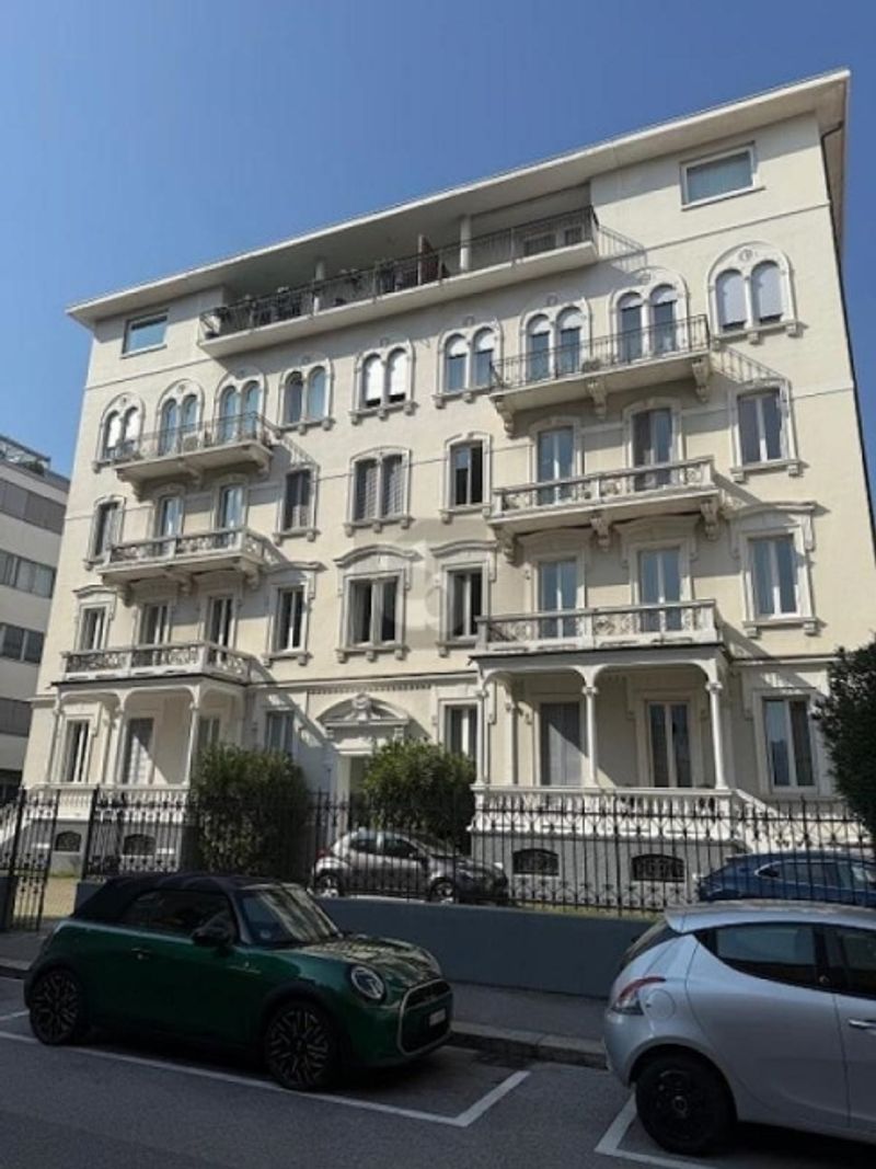 PRESTIGIOSO PALAZZO NEL CUORE DI LUGANO - 1