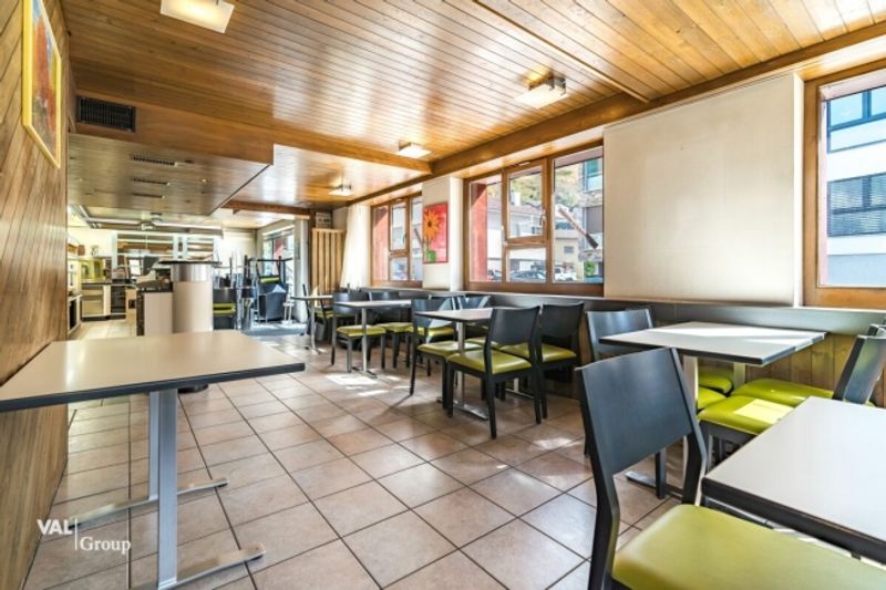 Gewerberäumlichkeiten mit Charme und Potential im Zentrum von Raron - 3