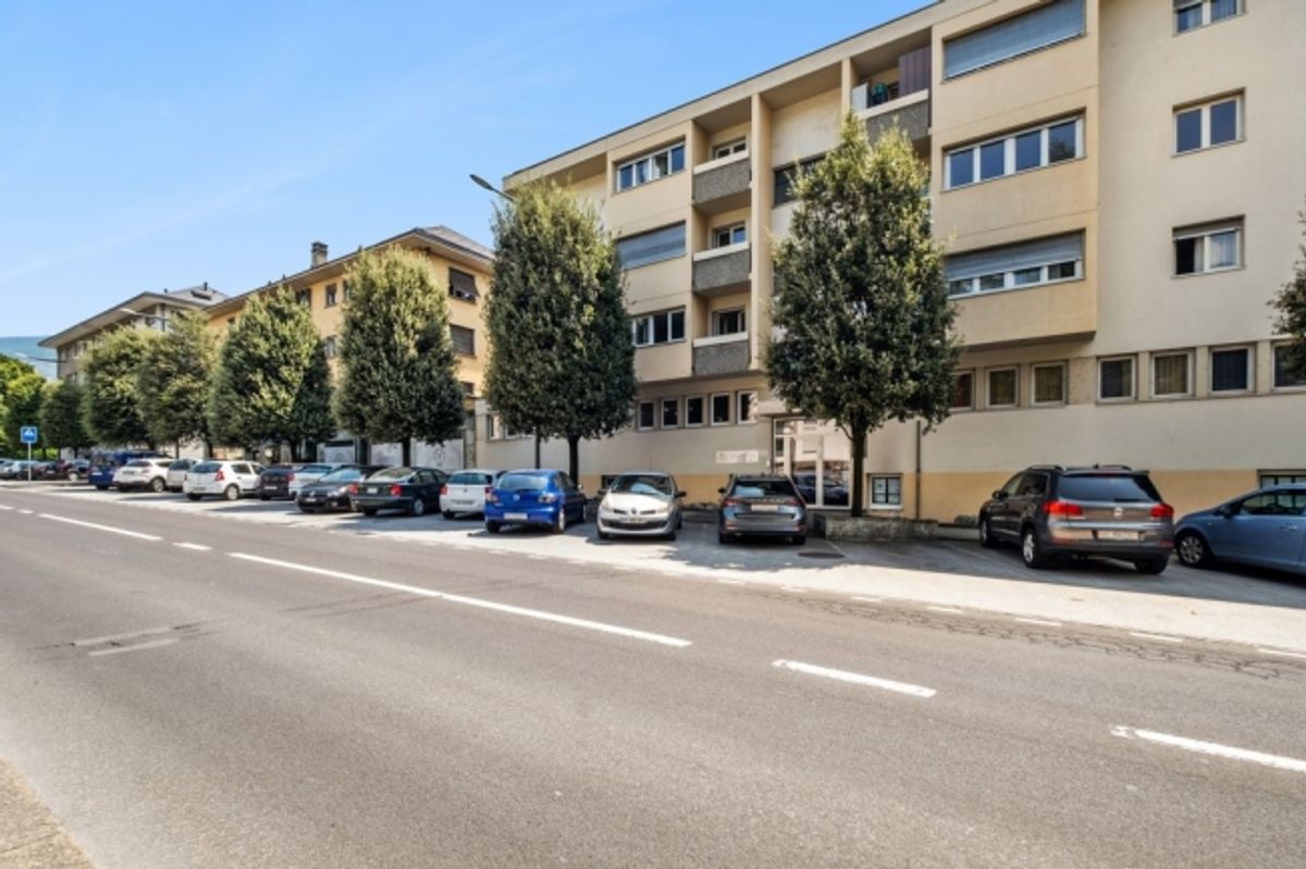 3,5-Zimmer-Wohnung zur Miete mit Umkleideraum im 2. Stock - 7
