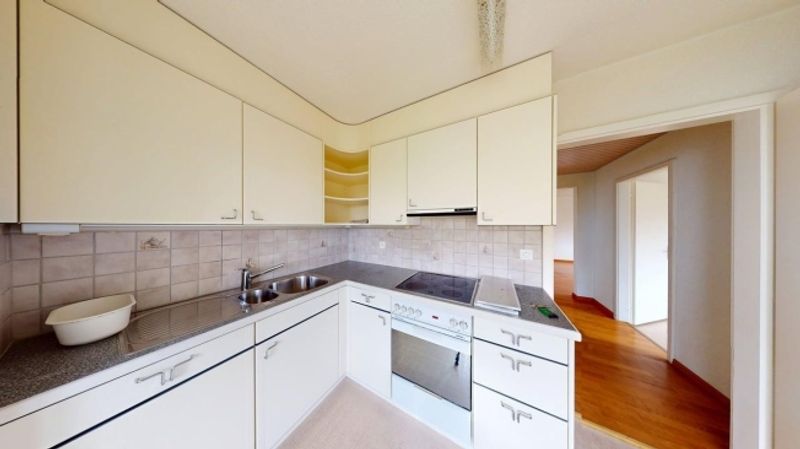 Helle 4-Zimmer-Wohnung im 2. OG  ruhig wohnen in Uetikon am See | BEFRISTET - 6