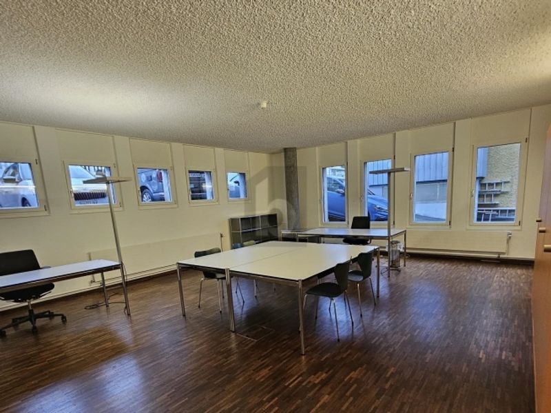 MODERNE ARBEITSFLÄCHE MIT TERRASSE - 3