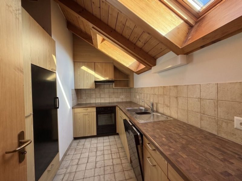 Ankommen und wohlfühlen Helle 3.5-Zimmer-Dachwohnung in Felsberg - 4