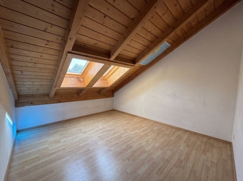 Ankommen und wohlfühlen Helle 3.5-Zimmer-Dachwohnung in Felsberg - 5