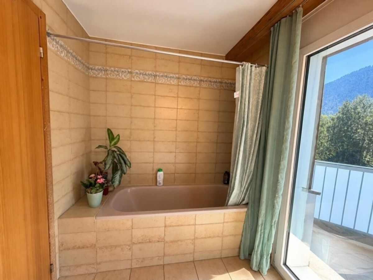 Ankommen und wohlfühlen Helle 3.5-Zimmer-Dachwohnung in Felsberg - 6