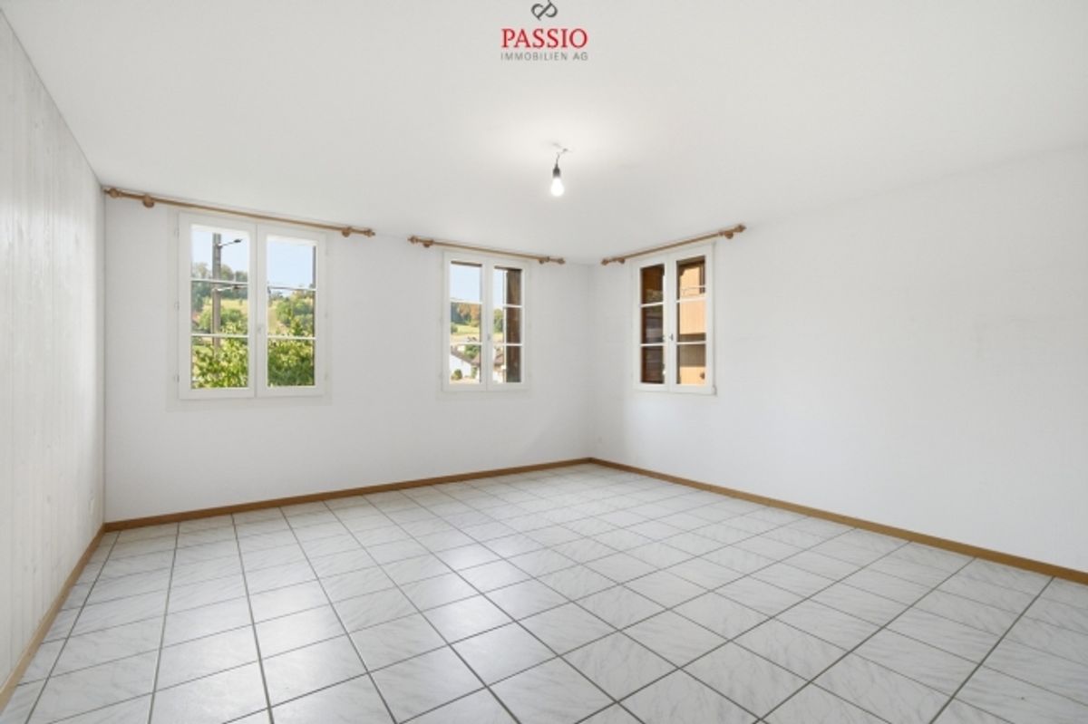 Wohnen mit Altbaucharme, Balkon und eigenem Garten - 3