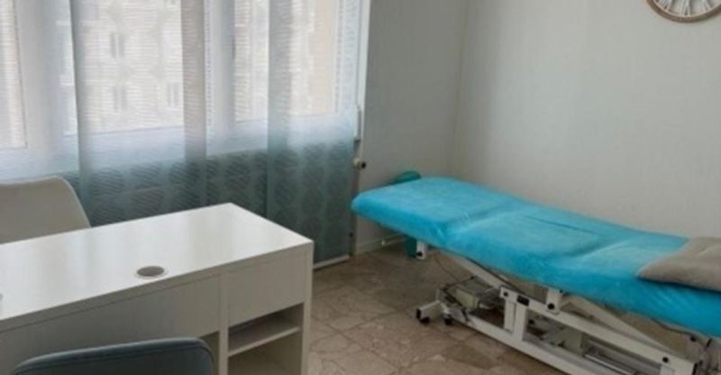 Locaux médicaux à louer pour 1 à 3 professionnels de la santé - 8