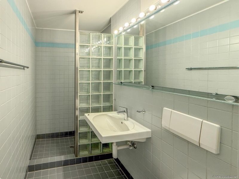 Schöne helle Wohnung mit neuem Ausbaustandard - 9