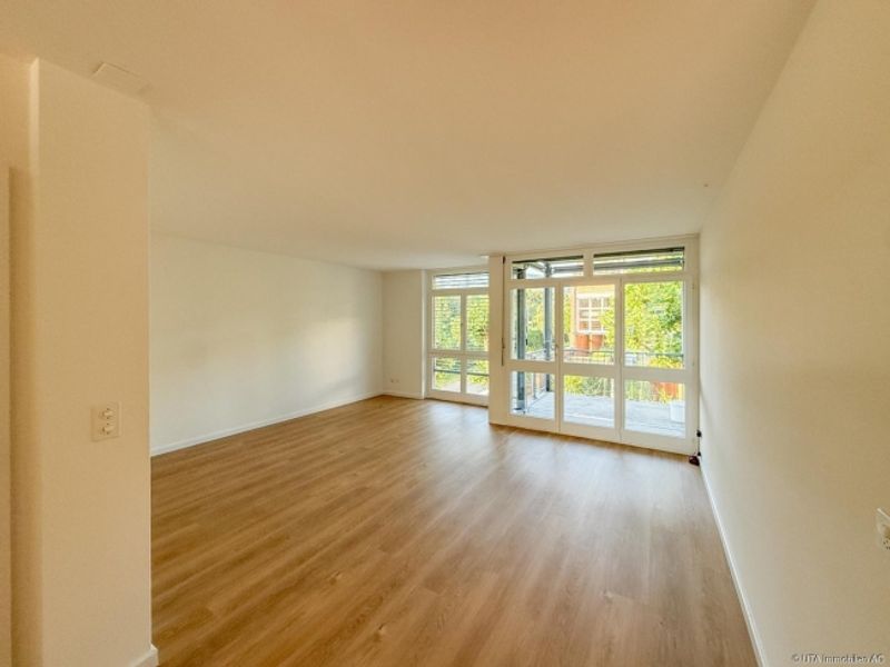 Schöne helle Wohnung mit neuem Ausbaustandard - 2