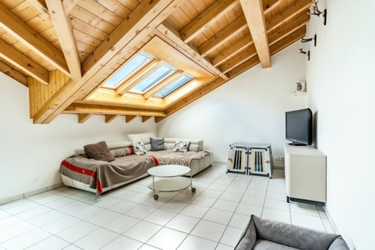 Charakter, Licht und Bergsicht 4½-Zimmer-Dachwohnung im Zentrum von Visp - 0