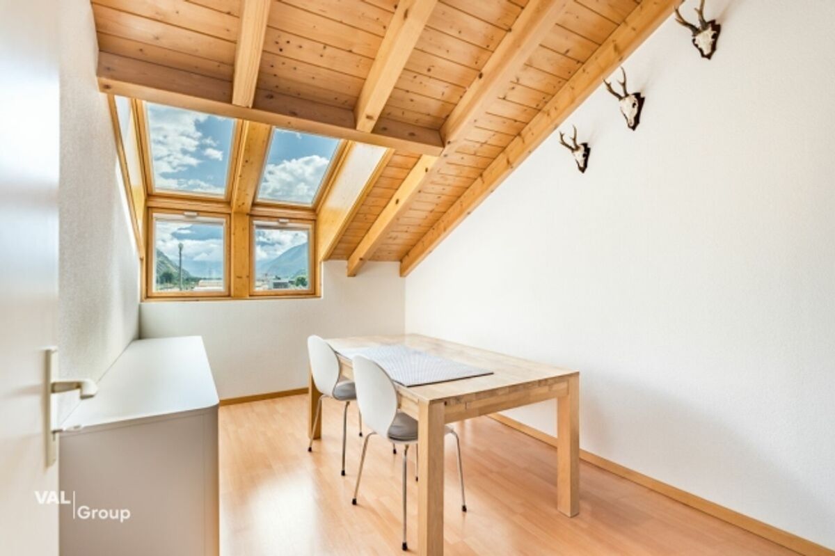 Charakter, Licht und Bergsicht 4½-Zimmer-Dachwohnung im Zentrum von Visp - 6
