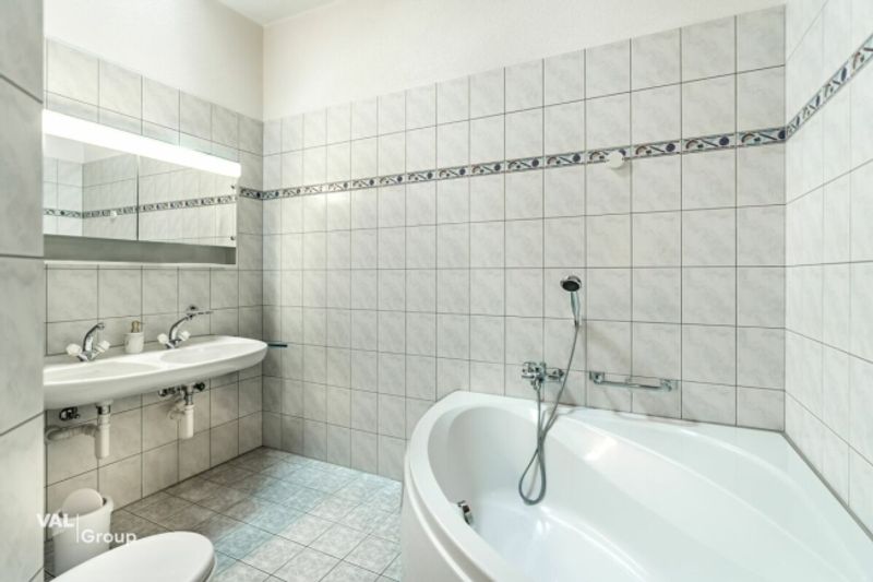 Charakter, Licht und Bergsicht 4½-Zimmer-Dachwohnung im Zentrum von Visp - 10