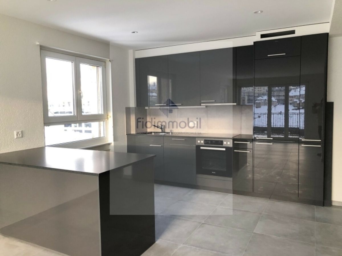 Wunderschöne renovierte 4-Zimmer-Wohnung, Léopold-Robert 31, La Chaux-de-Fonds - 0