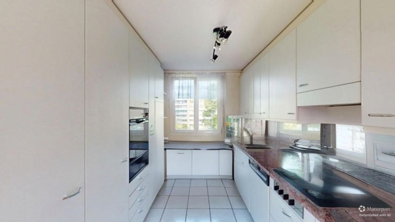 5.5-ZIMMER-WOHNUNG MIT AUSSICHT INS GRÜNE - 3