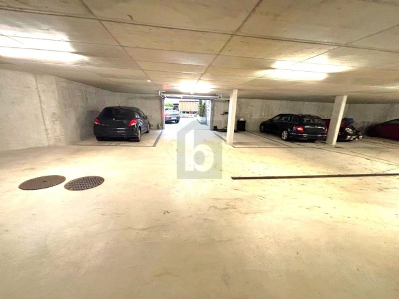 PARKING NEUF EN SOUS-SOL AU CUR DU VILLAGE ! - 3
