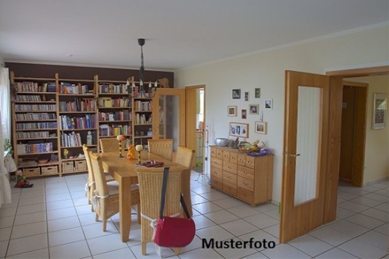 *Wohnung im 1. Stock* - 1