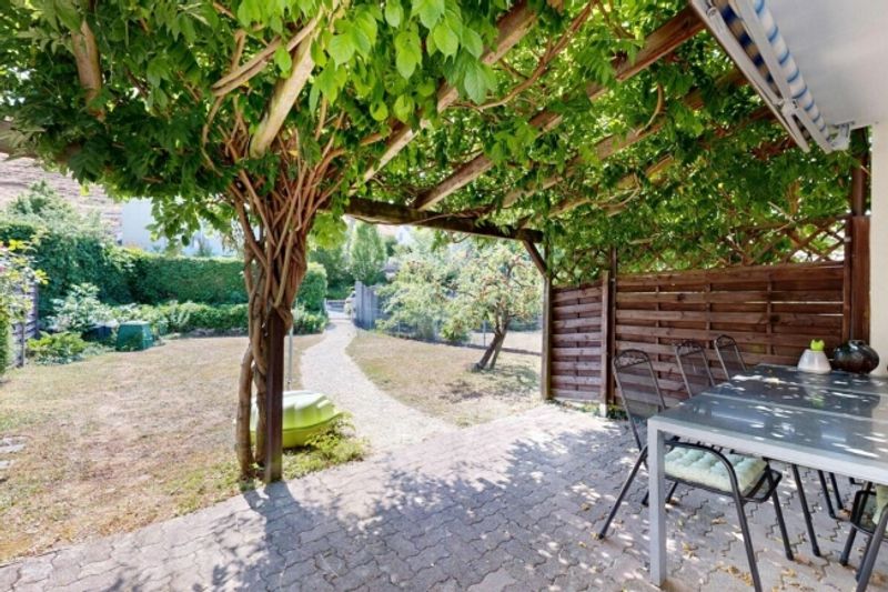 5.5-Zimmer-Einfamilienhaus mit schönem Garten und Garage - 7