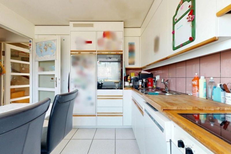 5.5-Zimmer-Einfamilienhaus mit schönem Garten und Garage - 10