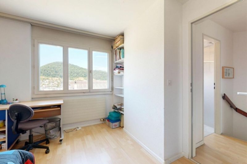 5.5-Zimmer-Einfamilienhaus mit schönem Garten und Garage - 15