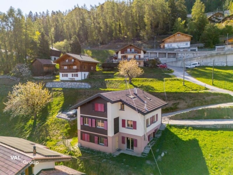 L'esprit chalet revisité dans un superbe 5 pièces - 11