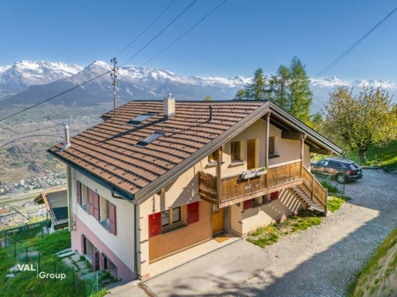 L'esprit chalet revisité dans un superbe 5 pièces - 13