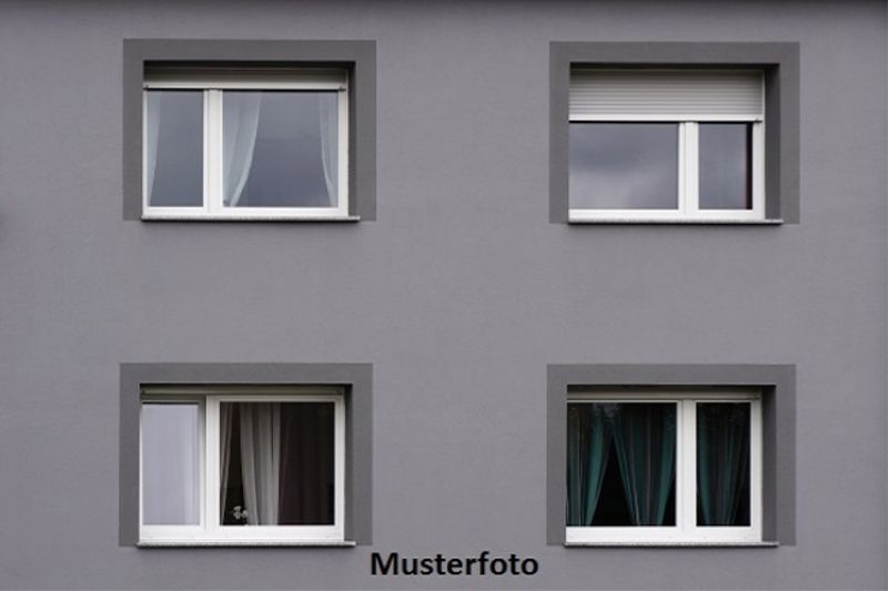 *Mehrfamilienhaus mit Imbiss-Container* - 1