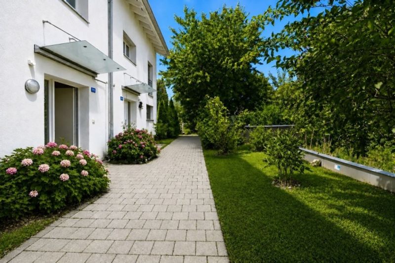 REIHENEINFAMILIENHAUS AN VERKEHRSBERUHIGER STRASSE (SACKGASSE) - 3