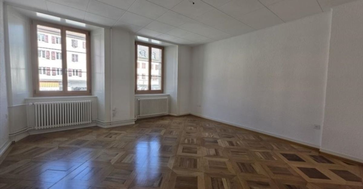 1ER LOYER NET OFFERT - LOCAL POUR PETITE ACTIVITE - 7