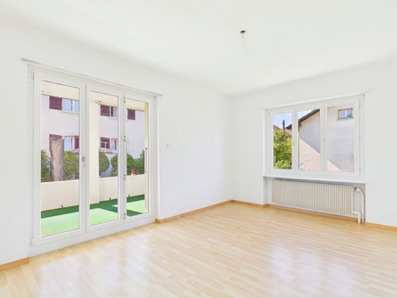 Helle 3.5-Zimmer-Gartenwohnung mit Terrasse - 3