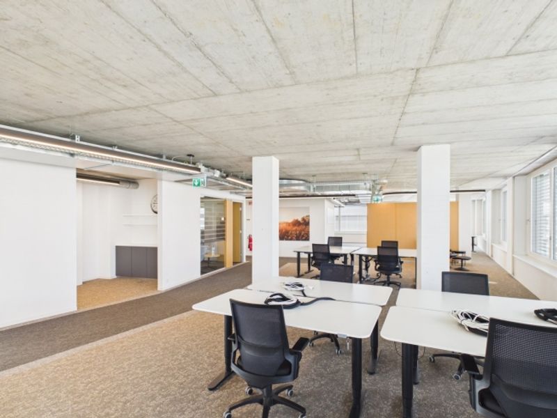 Vollausbau und Möbliert im 5. OG — Ab 358 m² - vollausgebautes Topbüro ab sofort verfügbar - 7