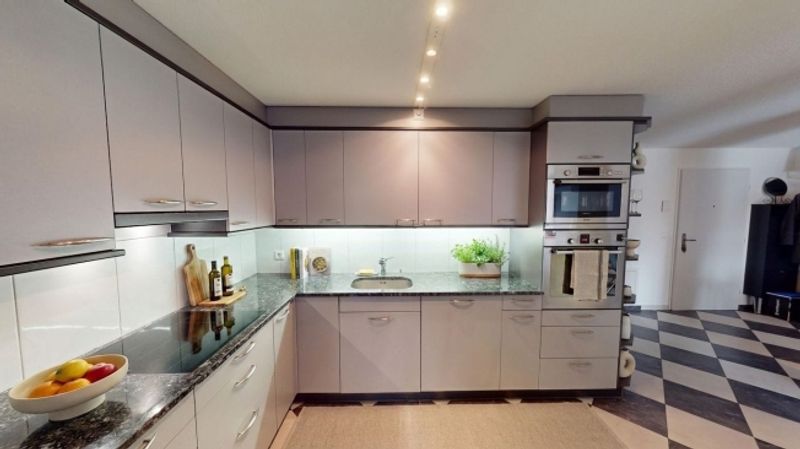 Helle 4-Zimmer-Wohnung mit grossem Balkon in Dietlikon kaufen - 5