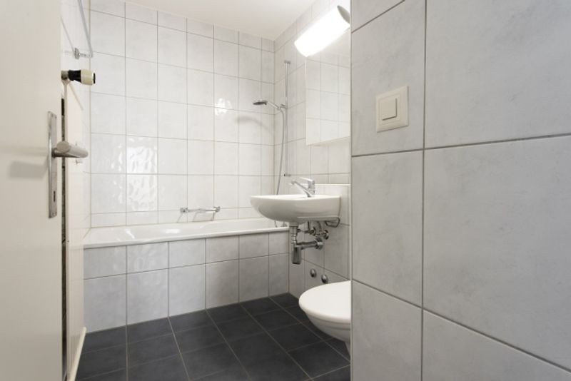 Zentrale, ruhige Lage mit verglastem Balkon! - 4