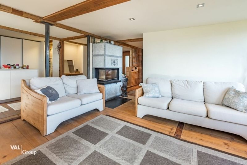 Top renovierte Wohnung im Herzen von Eischoll inkl. 3 Aussenparkplätze - 1