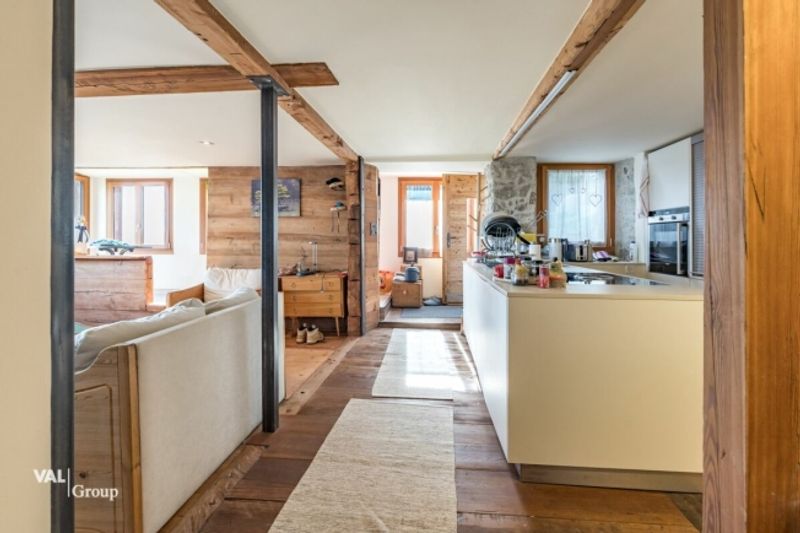 Top renovierte Wohnung im Herzen von Eischoll inkl. 3 Aussenparkplätze - 3