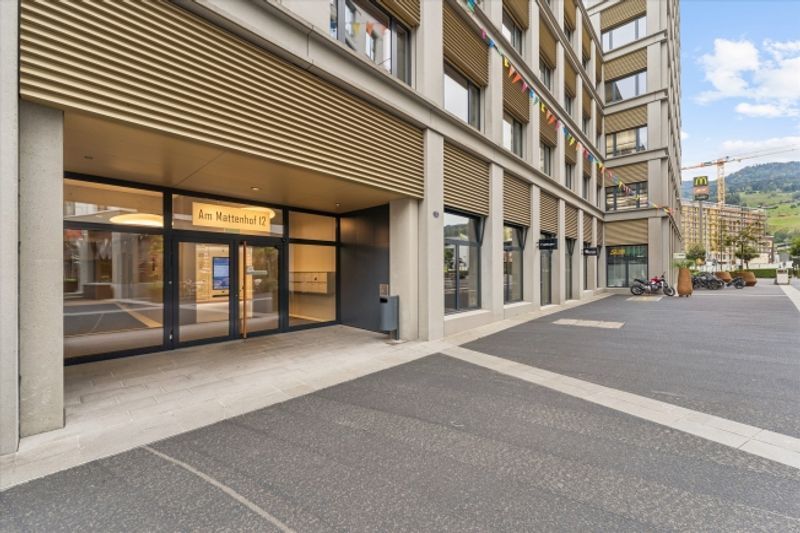 Flexible Bürofläche mit bestehendem Ausbau und Top-Anbindungen - 2