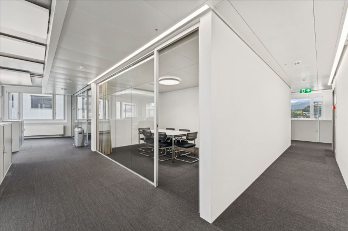 Flexible Bürofläche mit bestehendem Ausbau und Top-Anbindungen - 9