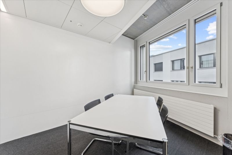 Flexible Bürofläche mit bestehendem Ausbau und Top-Anbindungen - 11
