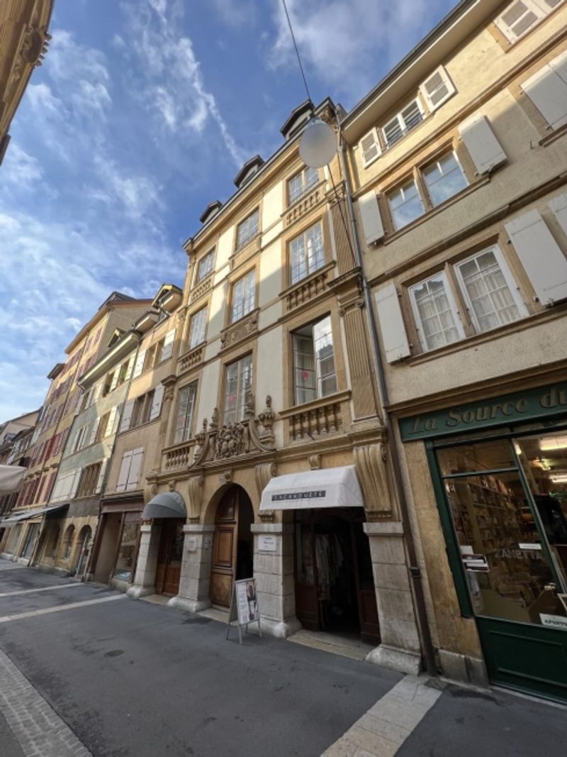3,5-Zimmer-Wohnung im Herzen des historischen Zentrums von Neuchâtel - 7