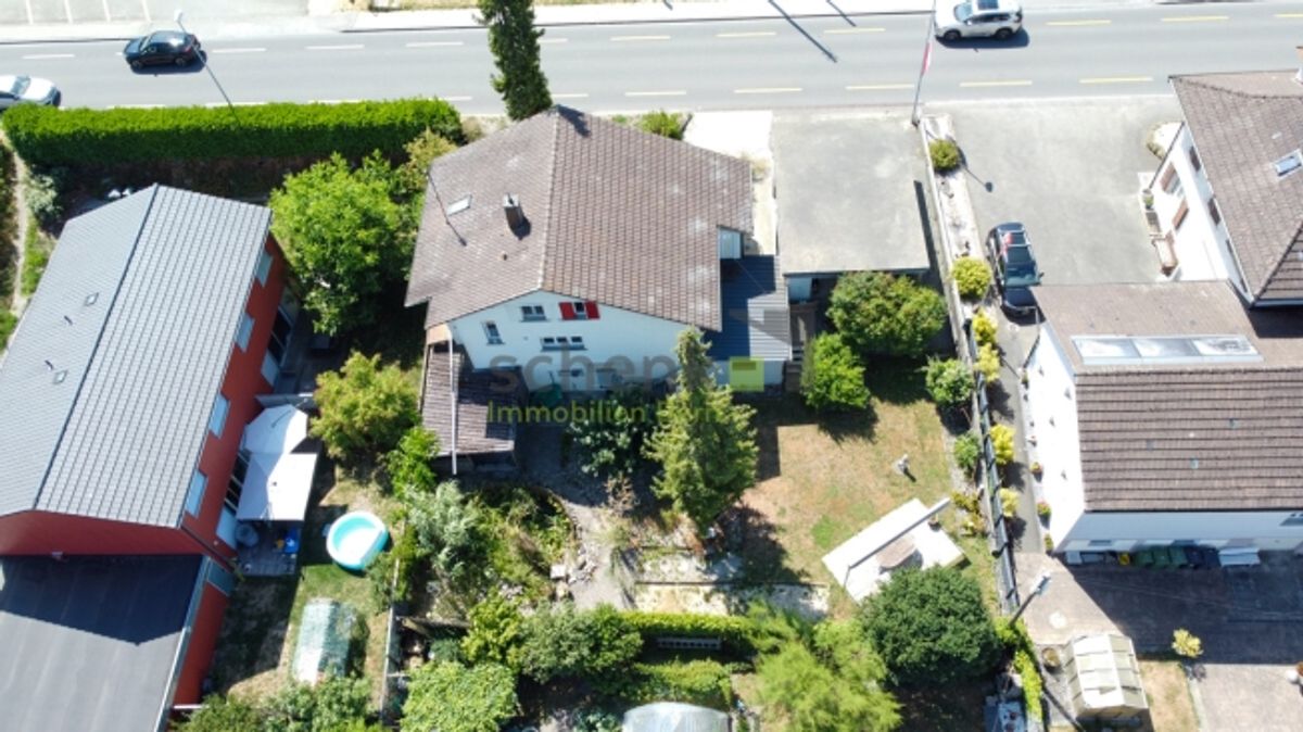 4.5-ZIMMER-EINFAMILIENHAUS MIT GROSSEM GARTEN UND BIOTOP - 4