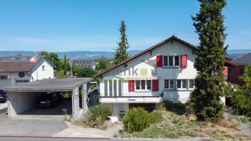 4.5-ZIMMER-EINFAMILIENHAUS MIT GROSSEM GARTEN UND BIOTOP - 1
