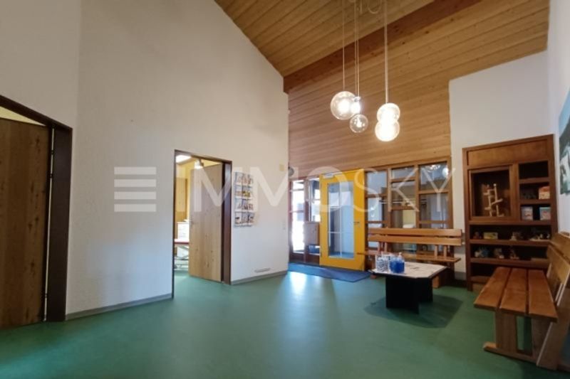 Unglaubliches Potenzial für Praxis, Coiffeur, Kosmetikstudio, Büro - 2