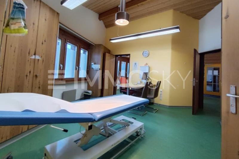 Unglaubliches Potenzial für Praxis, Coiffeur, Kosmetikstudio, Büro - 4