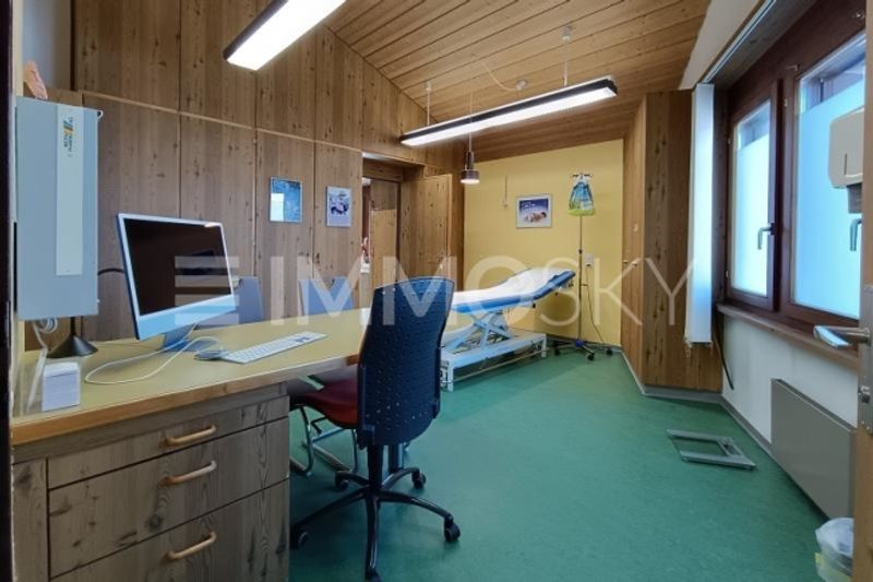 Unglaubliches Potenzial für Praxis, Coiffeur, Kosmetikstudio, Büro - 5
