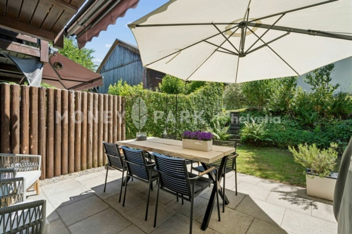 5.5-Zimmer-Reihenmittelhaus mit besonderem Wohngefühl und Garten - 1
