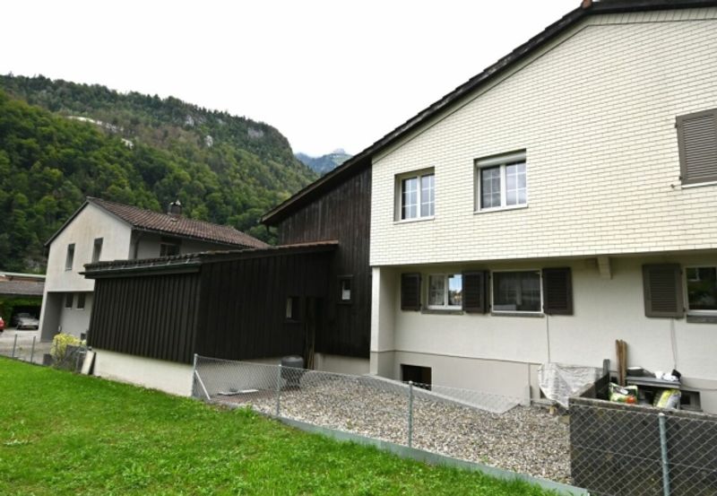 Gepflegtes, einseitig angebautes 5-Zimmer-Einfamilienhaus - 3