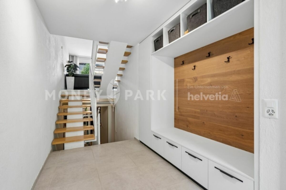5.5-Zimmer-Reihenmittelhaus mit besonderem Wohngefühl und Garten - 3