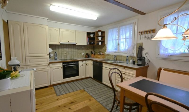 Gepflegtes, einseitig angebautes 5-Zimmer-Einfamilienhaus - 6